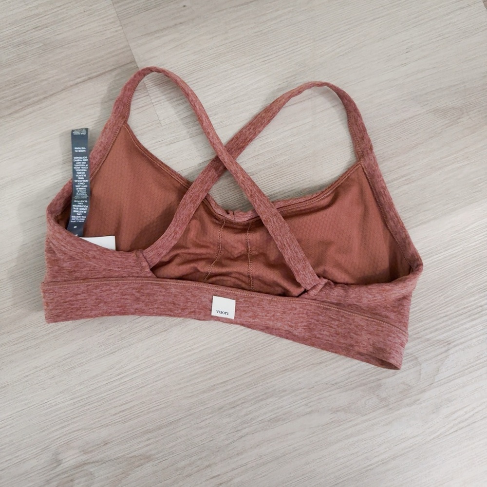 VUORI $70 ELEVATION RUCHED BRA DUSTY ROSE - Picture 6 of 8